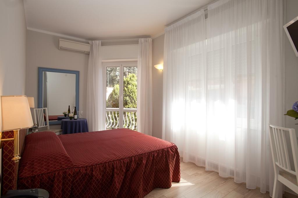 Hotel Il Gatto Рапалло Экстерьер фото
